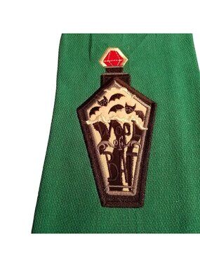 Kitchen Towels  Embroidered set of 2  Bats 1 White  1 Green 16" x 21"